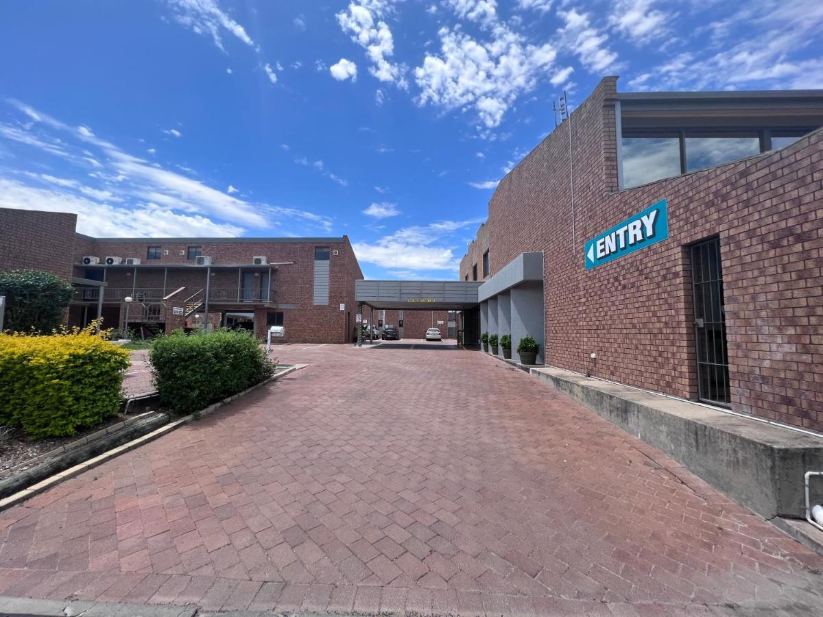 Spa Village Travel Inn Moree Exterior foto