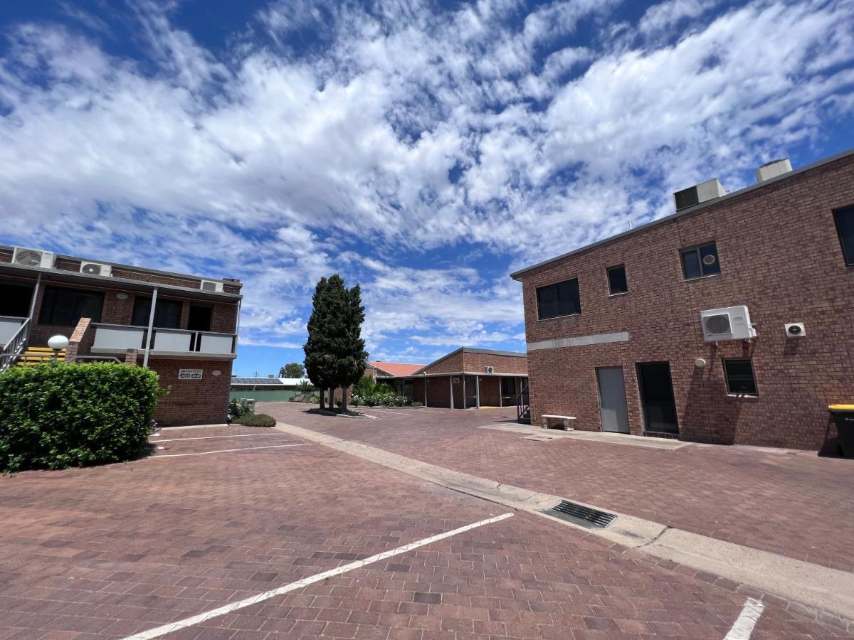 Spa Village Travel Inn Moree Exterior foto