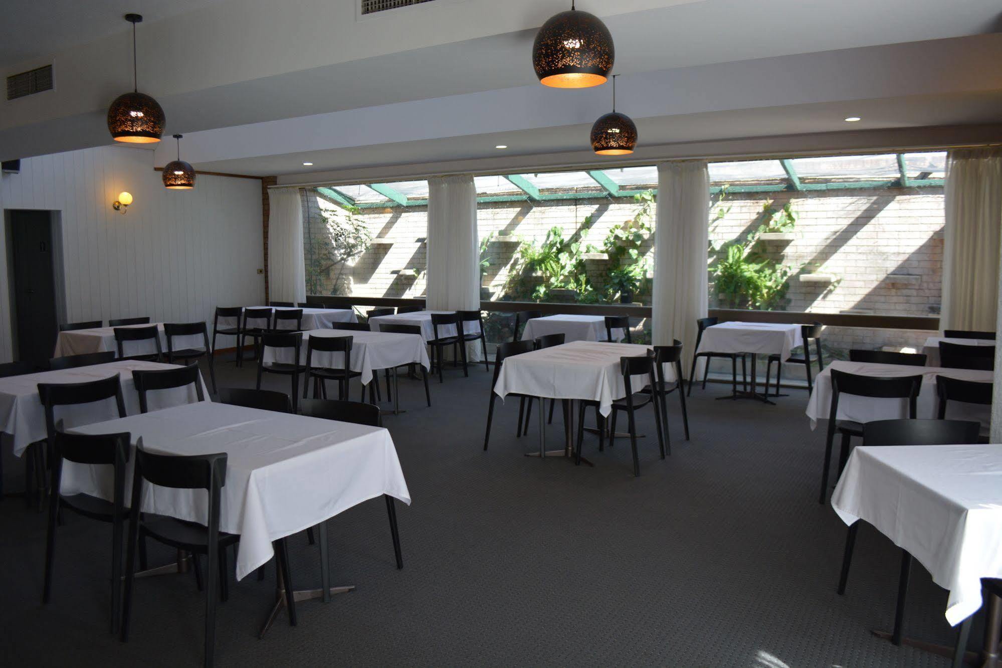 Spa Village Travel Inn Moree Exterior foto